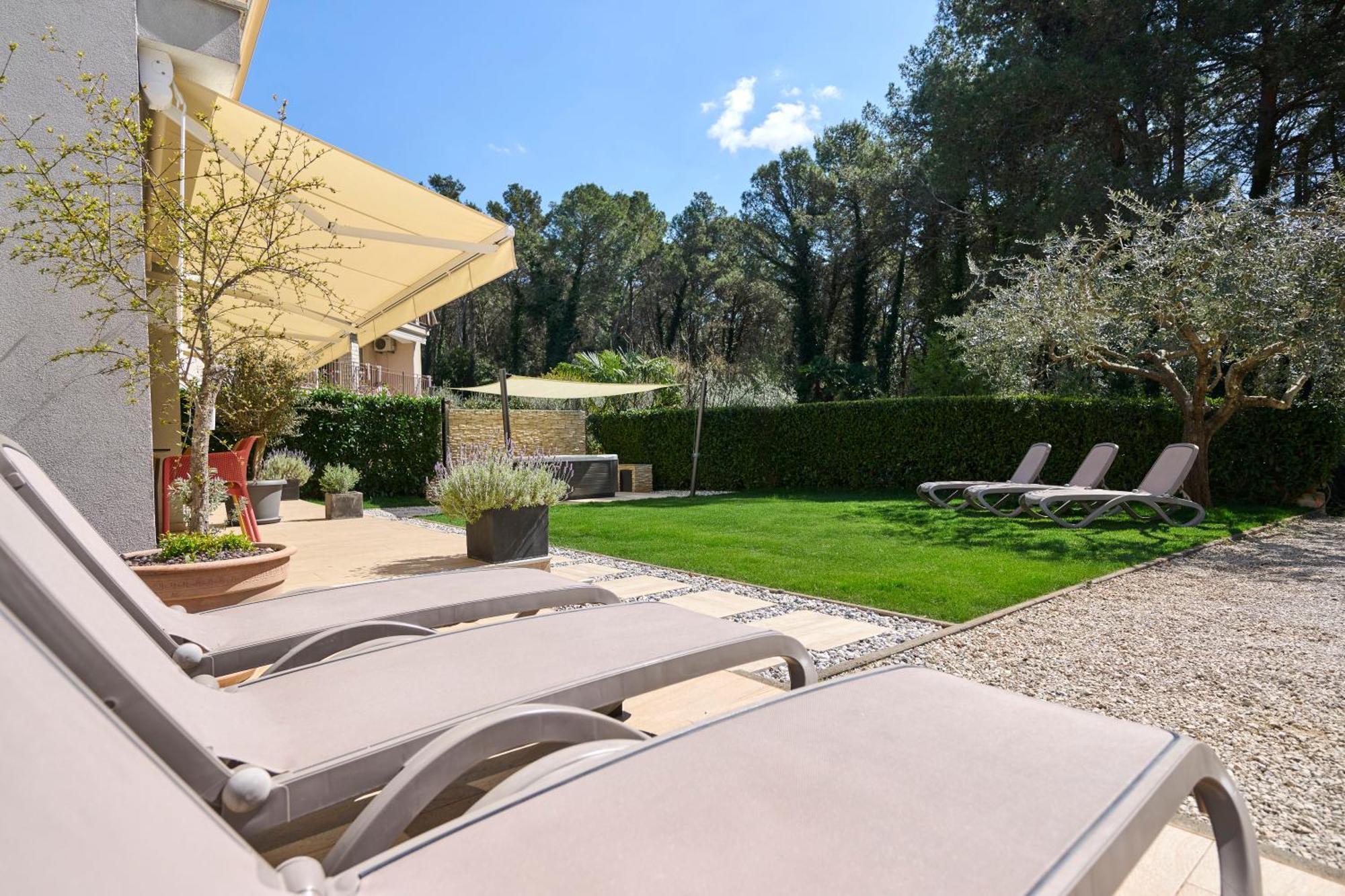 Apartments Martello Garden Poreč Extérieur photo